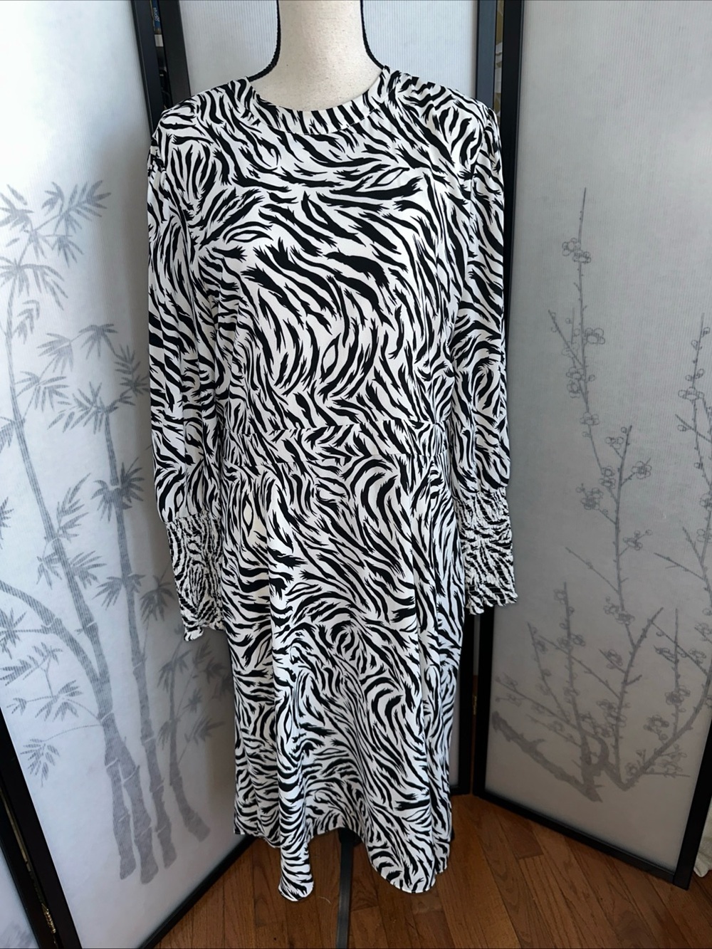 Halogen Black and White Zebra-Print Blouse w/Elastic Sleeves